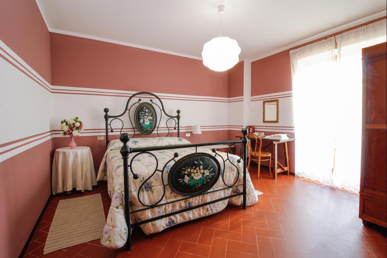 B&B Dimora Morelli Gubbio Buitenkant foto